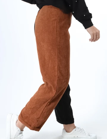 Pantaloni SHEIN, negru/maro, M Negru