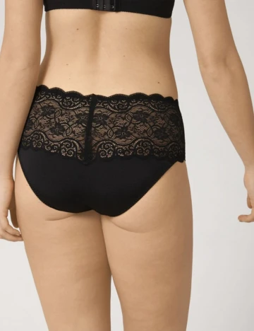 Chilot Triumph, negru