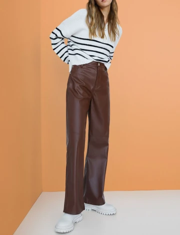 Pantaloni Bershka, maro, S