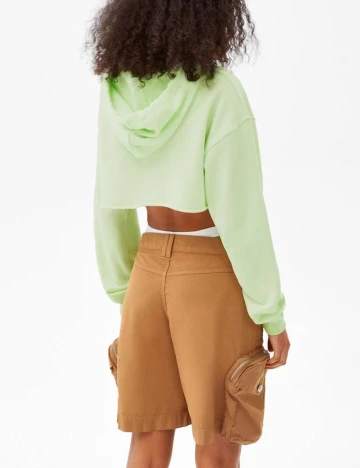 Top Bershka, verde, L