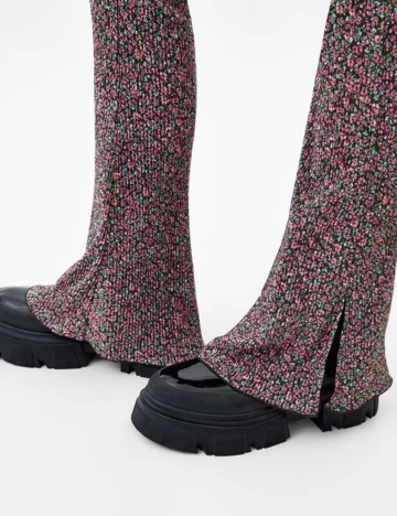 Pantaloni Bershka, floral, L