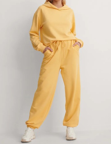 Pantaloni NA-KD, galben, M