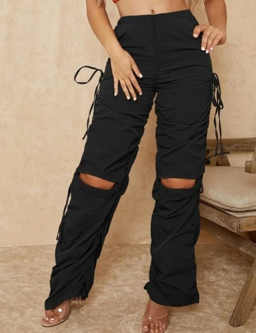 Pantaloni SHEIN, negru