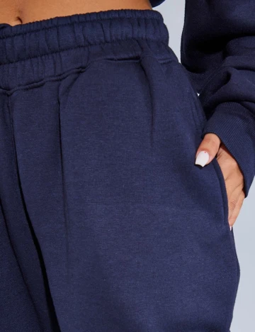 Pantaloni PrettyLittleThing, bleumarin, S