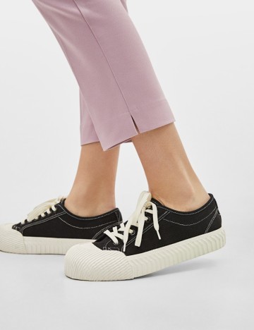 Pantaloni Bershka, mov