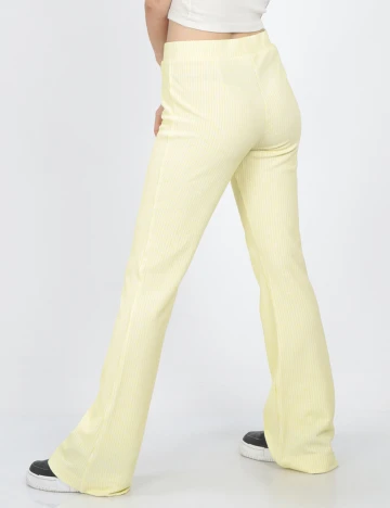 Pantaloni Vero Moda, galben, M