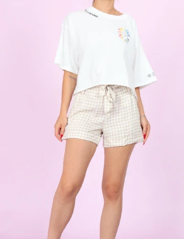 Pantaloni scurti Hailys, alb/crem, L
