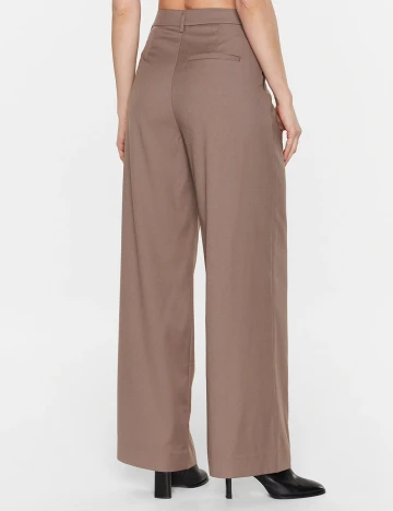 Pantaloni Gestuz, maro, 36