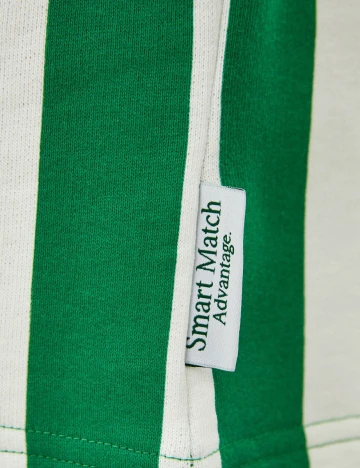 Pantaloni scurti Bershka, verde, S