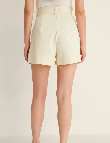 Pantaloni scurti NA-KD, bej, 36