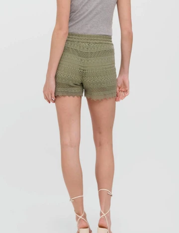 Pantaloni scurti Vero Moda, verde, L