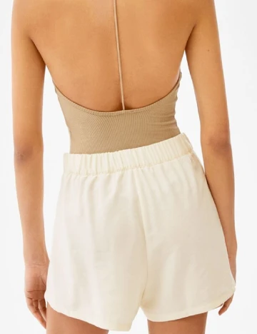Pantaloni scurti Bershka, crem, XS