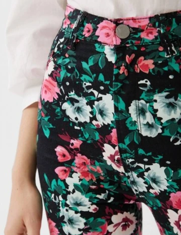 Pantaloni Stradivarius, floral, 34