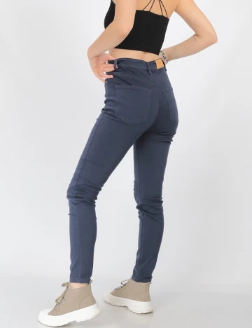 Pantaloni Stradivarius, bleumarin, 38