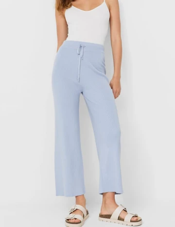 Pantaloni Stradivarius, bleu, M