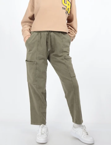 Pantaloni Stradivarius, verde, S