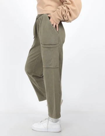 Pantaloni Stradivarius, verde, S