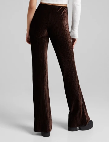 Pantaloni Bershka, maro, M