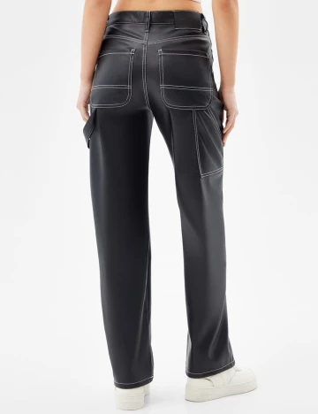 Pantaloni Bershka, negru, M