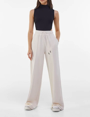 Pantaloni Bershka, crem, S