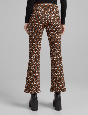 Pantaloni Bershka, maro, S