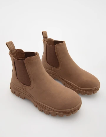 Ghete Reserved, maro, 36