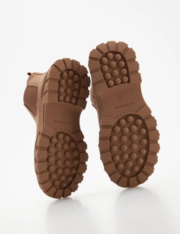 Ghete Reserved, maro, 36