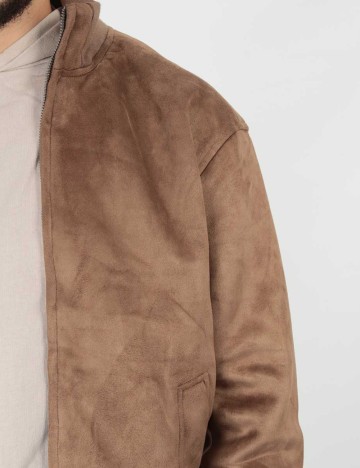 Geaca Reserved, maro