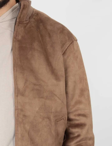 Geaca Reserved, maro