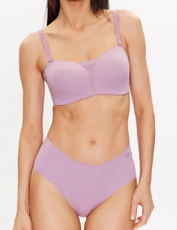 
						Sutien Triumph, mov