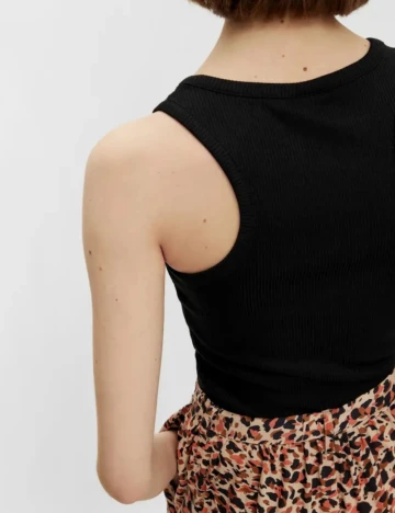 Maiou Pieces, negru