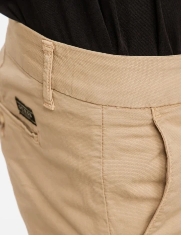 Pantaloni scurti Guess, crem