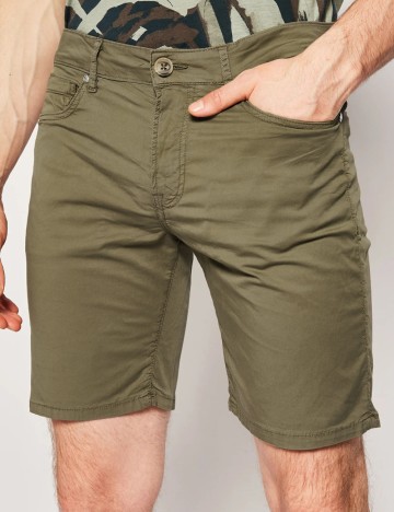 
						Pantaloni scurti Guess, verde