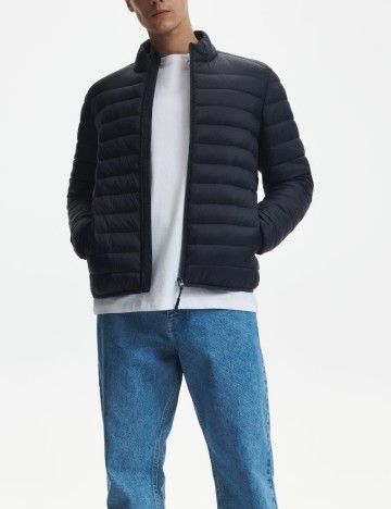 
						Geaca Reserved, bleumarin