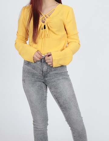 
						Bluza Reserved, galben