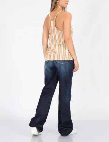 Maiou American Eagle, maro