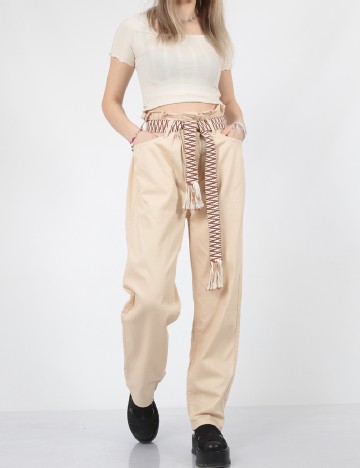 
						Pantaloni River Island, crem