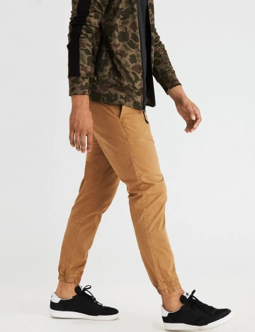 Pantaloni American Eagle, maro deschis