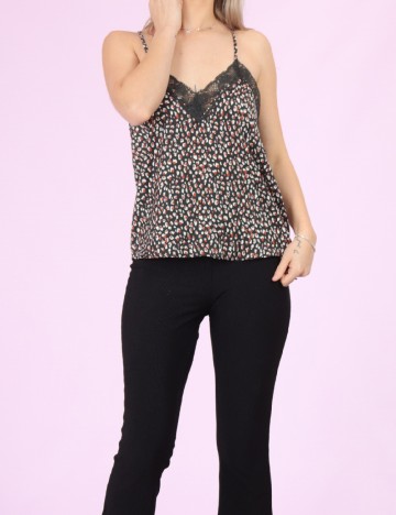 Maiou Aerie, negru