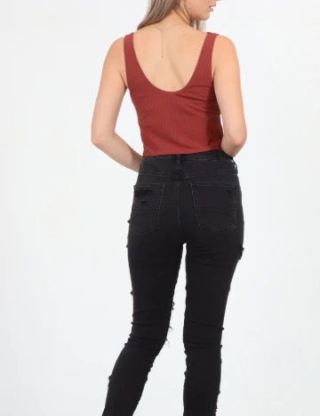 Top Aerie, caramiziu