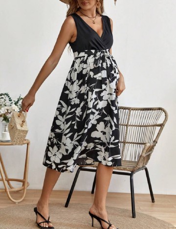 
						Rochie medie SHEIN Maternity, negru