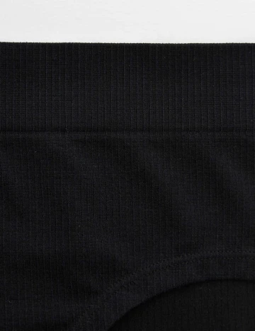 Chilot Aerie, negru