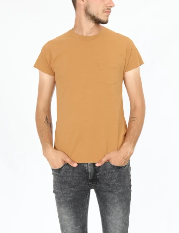 Tricou Levi S, maro