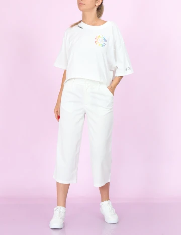 Top Levi S, alb