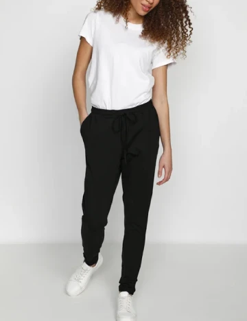 Pantaloni Kaffe, negru