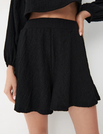 Pantaloni scurti Mohito, negru