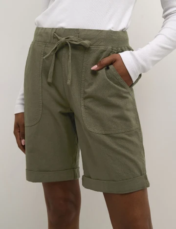 Pantaloni scurti Kaffe, verde