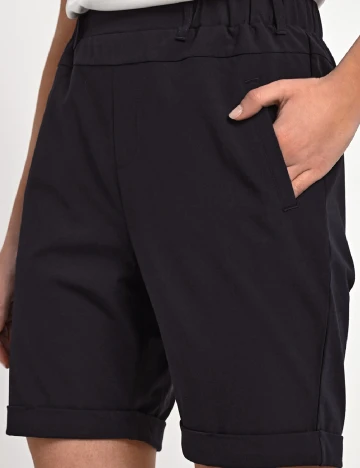 Pantaloni scurti Kaffe, negru