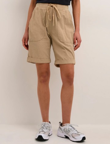 Pantaloni scurti Kaffe, crem