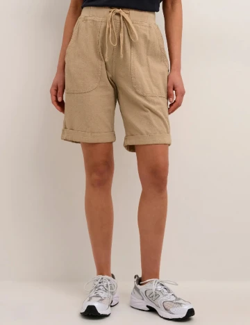 Pantaloni scurti Kaffe, crem